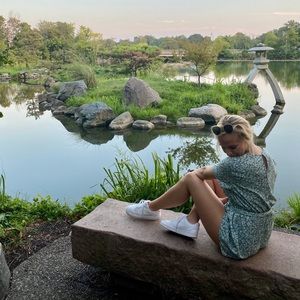 Meet your Posher, Abigail